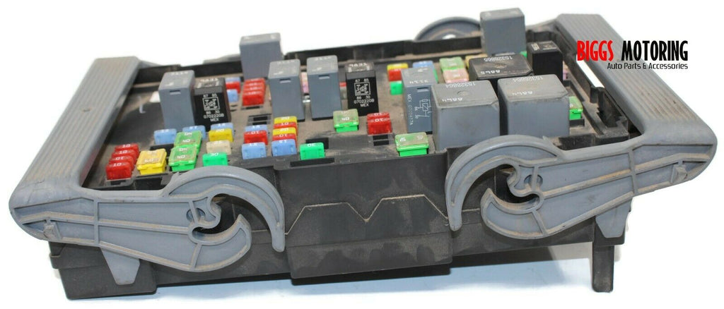 2007-2009 GMC Yukon Engine Fuse Box – Used OEM, Good Condition