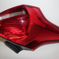 2015-2017 FORD FOCUS DRIVER LEFT SIDE REAR TAIL LIGHT 277976 re# biggs