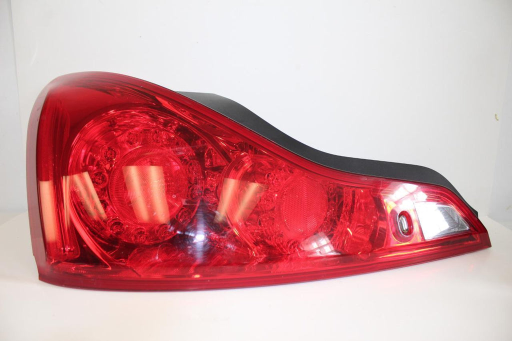 2008-2013 INFINITI G37 COUPE DRIVER SIDE REAR TAIL LIGHT
