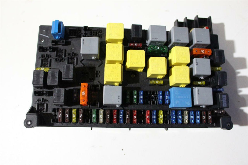2001 MERCEDES BENZ W163 ML320 FUSE BOX FUSE FROM UNDER HOOD 00 01 02 - BIGGSMOTORING.COM